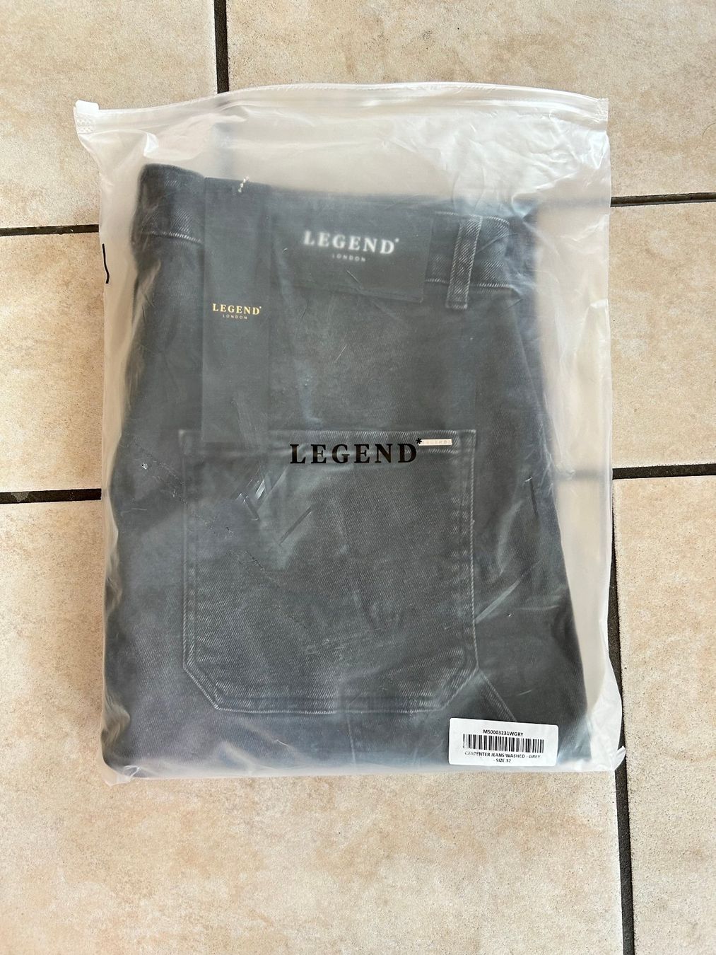 Jeans: NEU - Herren-Jeans LEGEND, grey/d-grau, size 32, Stretch – Nuovo e nell'imballaggio originale da Cugnasco venduto da isolaverde