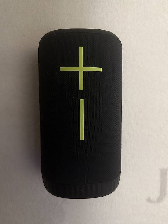 Ultimate Ears Lautsprecher: UE Everboom Black – Gebraucht aus Schlieren von kumsal.aykac