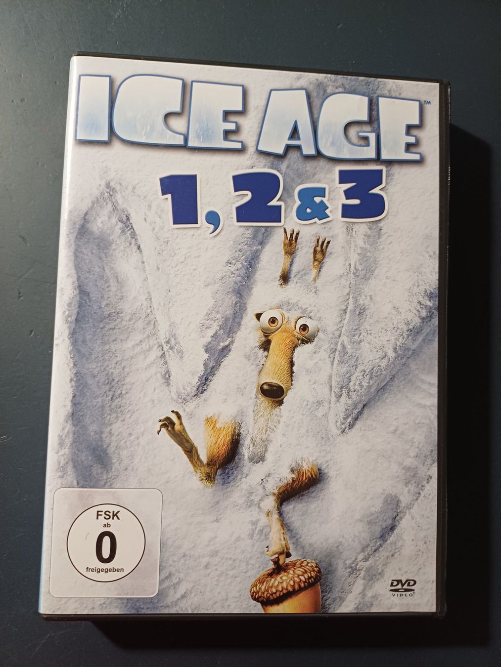 Tutti i DVDs: 3 DVDs Ice Age 1,2,3 – Usato da Zürich venduto da Atad