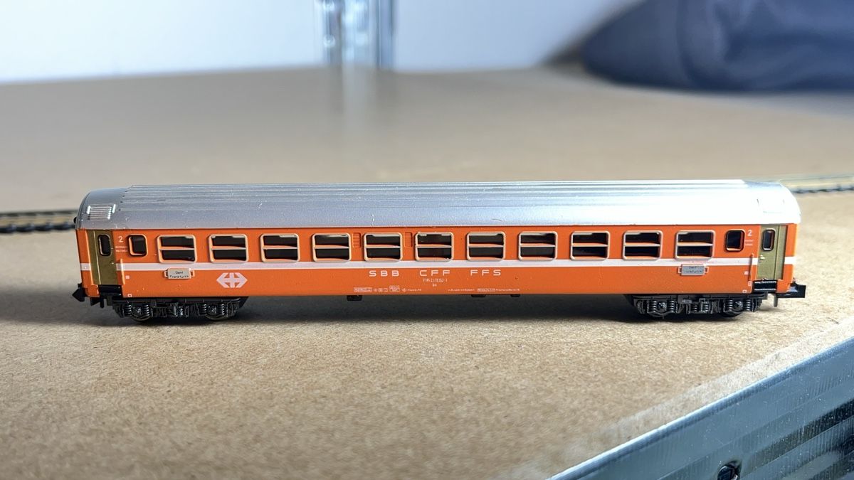 Trix Modellini di ferrovie: Minitrix 51 3070 00 SBB Spur N mit Beleuchung – Usato da Windlach venduto da Kelebra 2