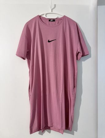 Kleid NIKE