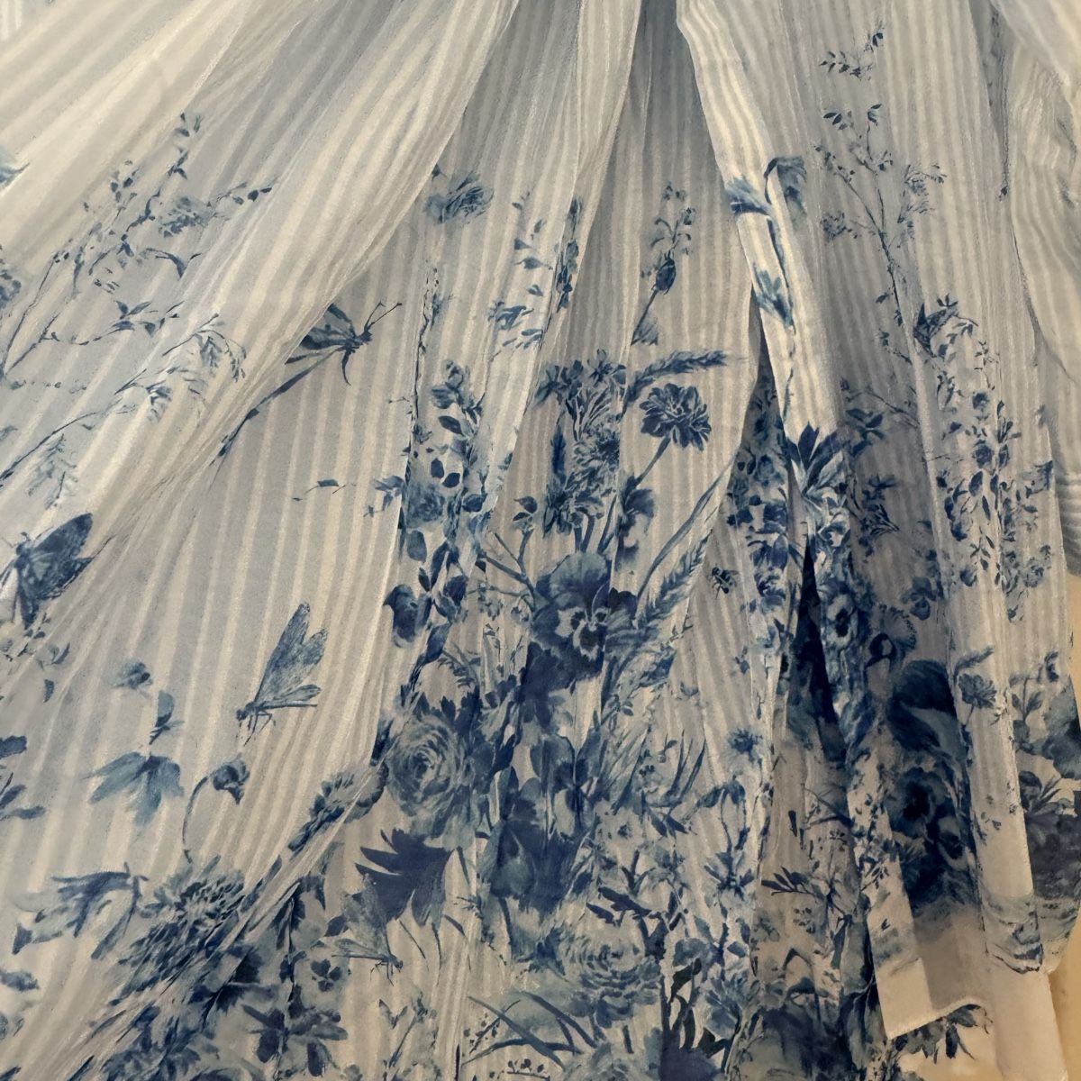 Dior Lotti di vestiti: Dior Long Bluse mit Jupe  – Nuovo (secondo la descrizione) da Luzern venduto da TENDIMO 1