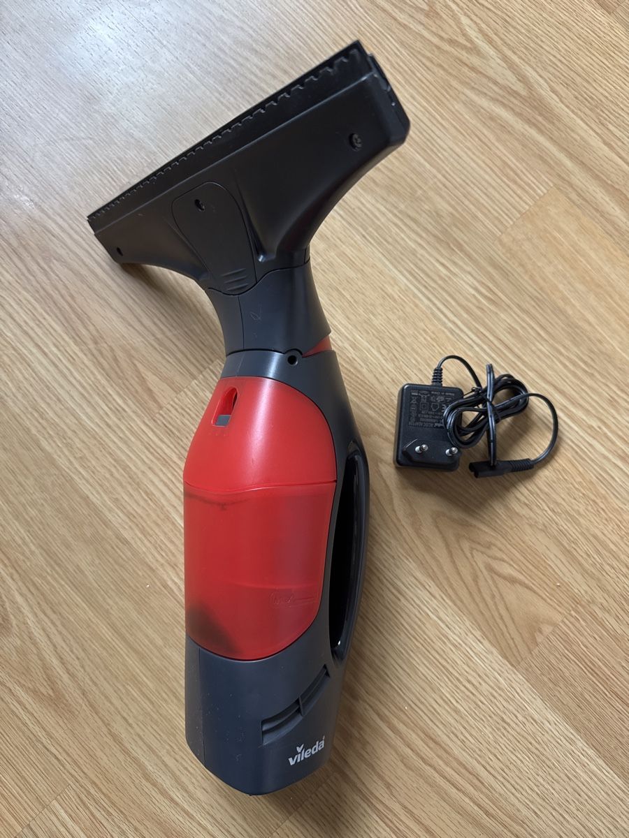 Vileda Altro per la casa: Volera Cordless Window Vacuum Cleaner – Usato da Dübendorf venduto da ClaraS. 2