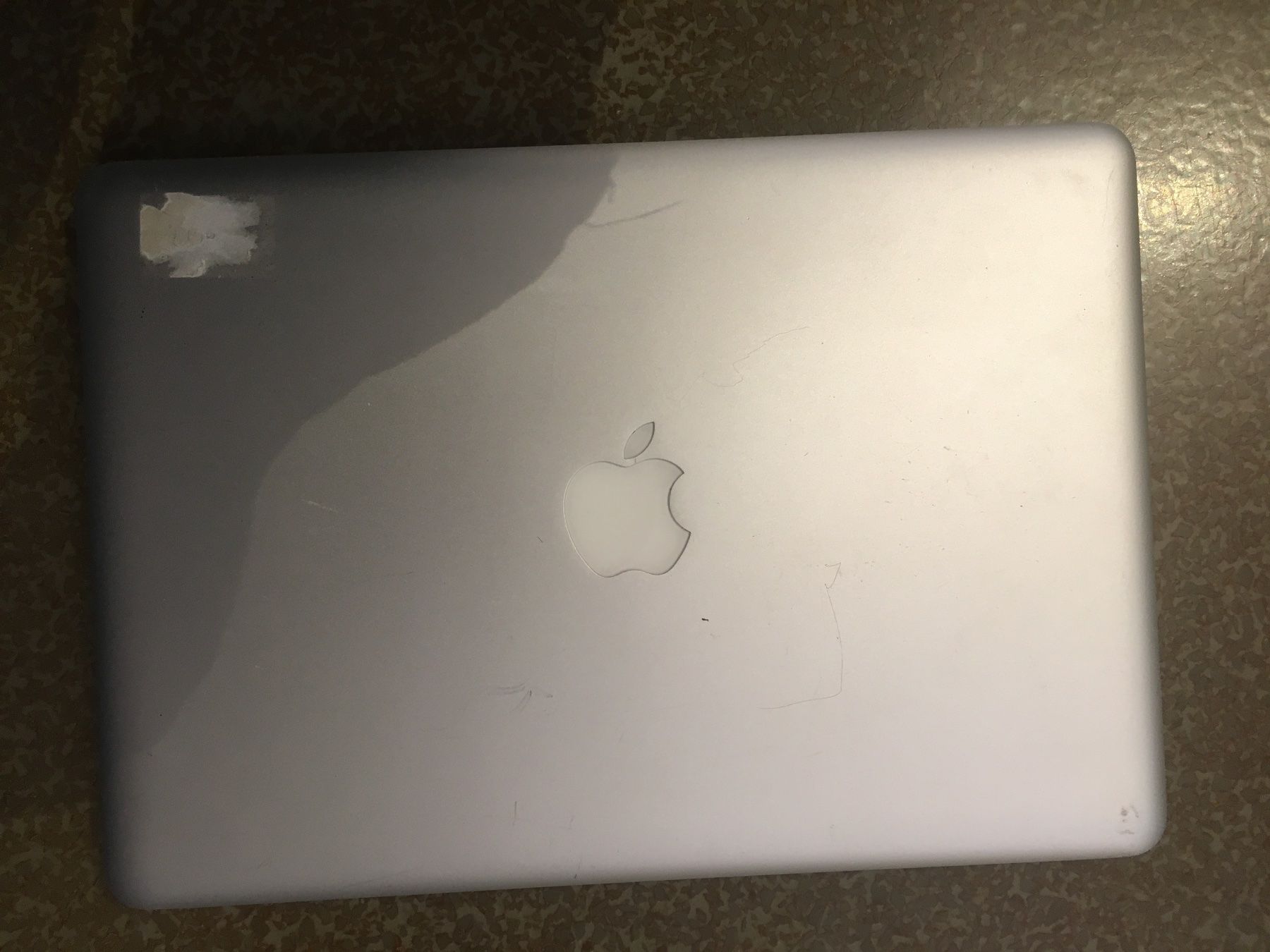 Apple Notebook: Apple MacBook Pro Gehäuse DEFEKT – Usato da Flawil venduto da rcnkr 5