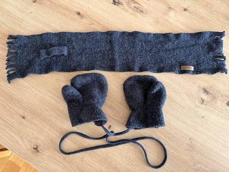 Schal und Handschuhe aus Merinowolle für 1-1.5 Jährige