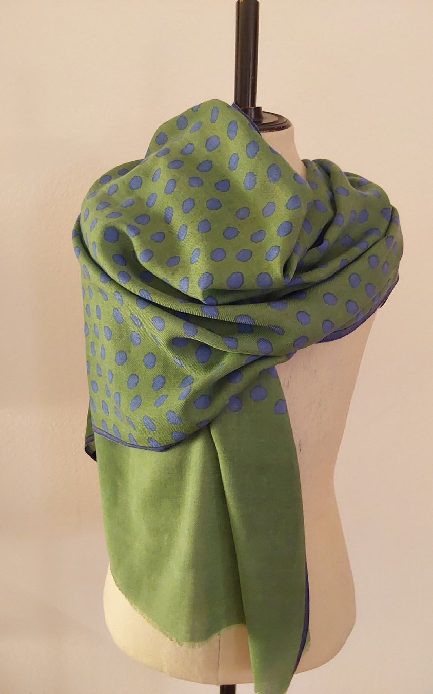 Foulard & Sciarpe: Schal Wolle mit Seide grün – Nuovo (secondo la descrizione) da Köniz venduto da scopello12