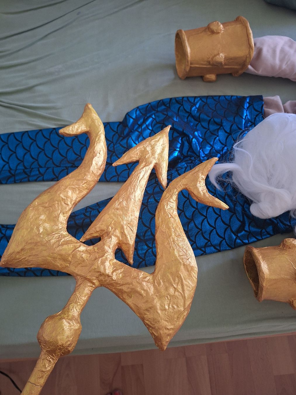 Kostüme: selbstgemachtes Triton/ Poseidon Kostüm, Grösse S – Gebraucht aus Aarau von Chillkrot 3