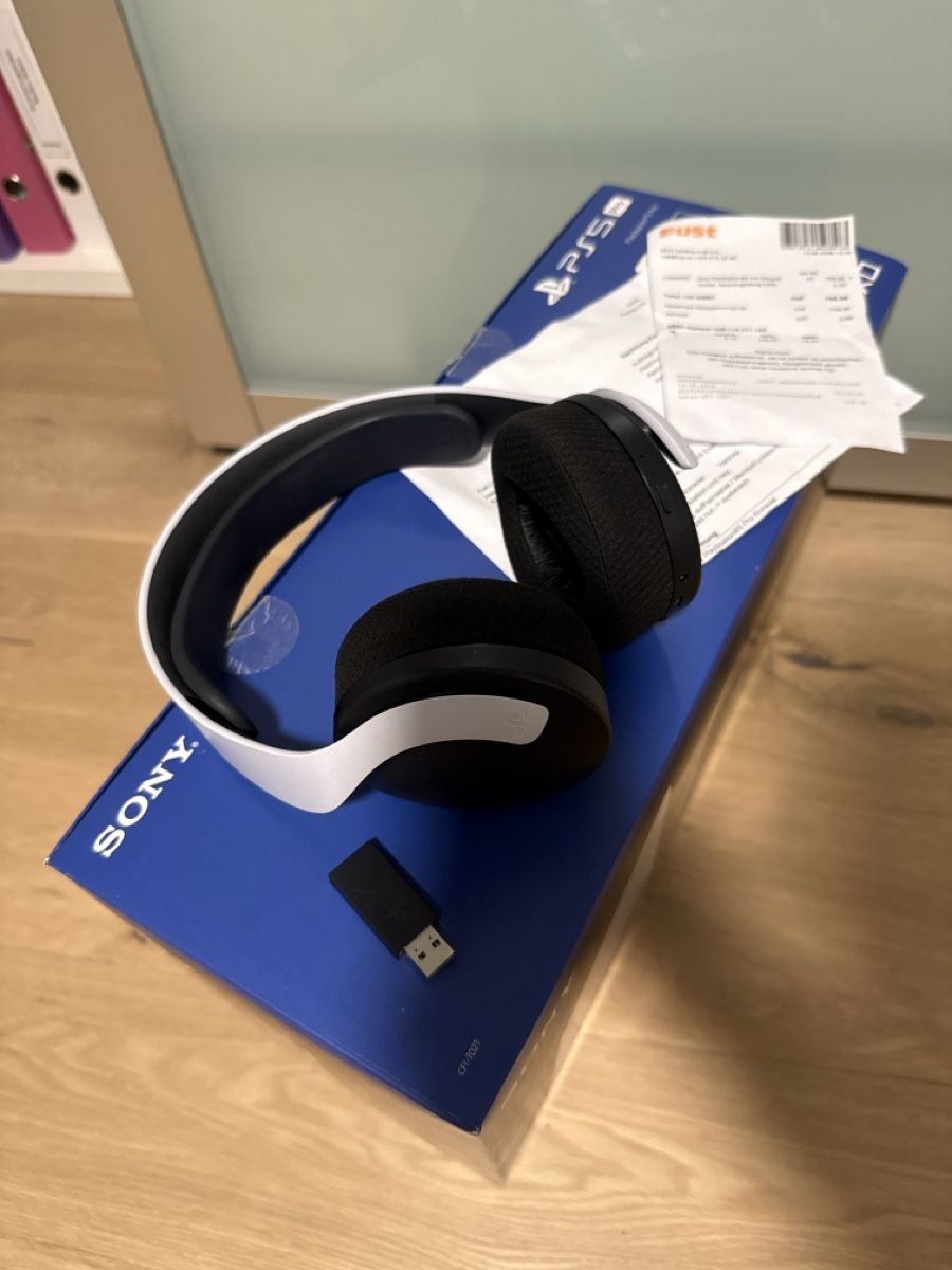 Sony Console: PS5 Pro 2TB, neu mit Garantie + Headset – Nuovo (secondo la descrizione) da Eschenbach SG venduto da Don-Javier 6