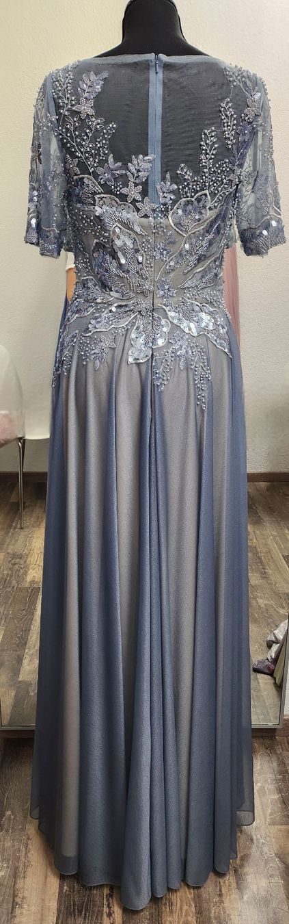 Vestiti: Graublau kleid – Nuovo (secondo la descrizione) da Uster venduto da VMT. 4