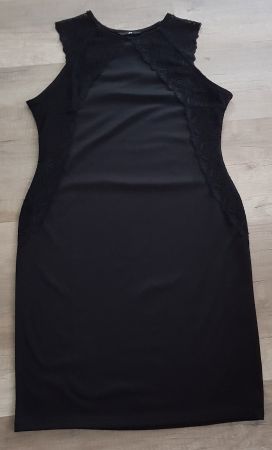 Elegantes Kleid mit Spitzendetails Gr. 40