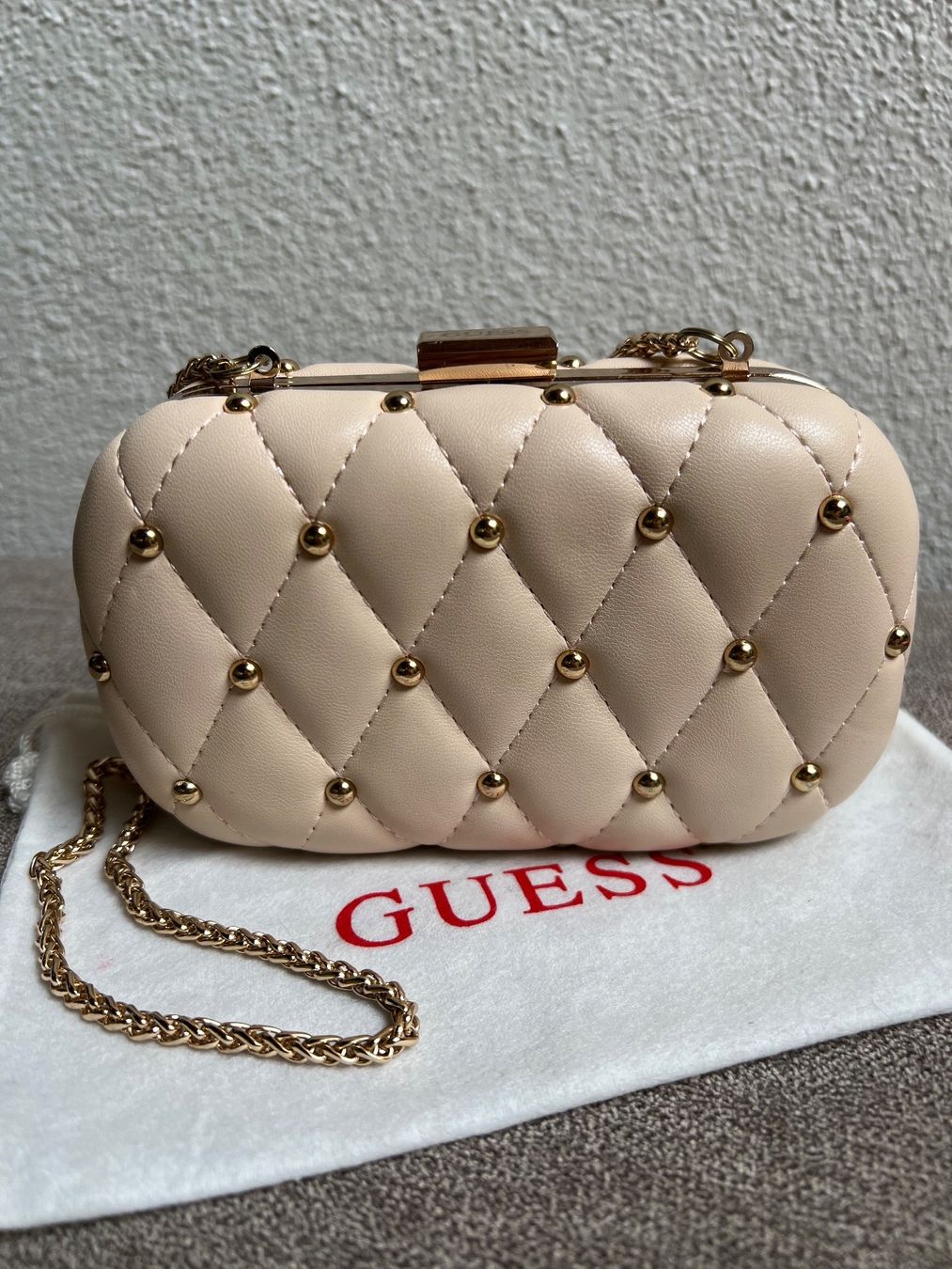 Guess Borse da donna: Niedliche Guess Clutch – Usato da Fischbach LU venduto da Dear.Luki 1