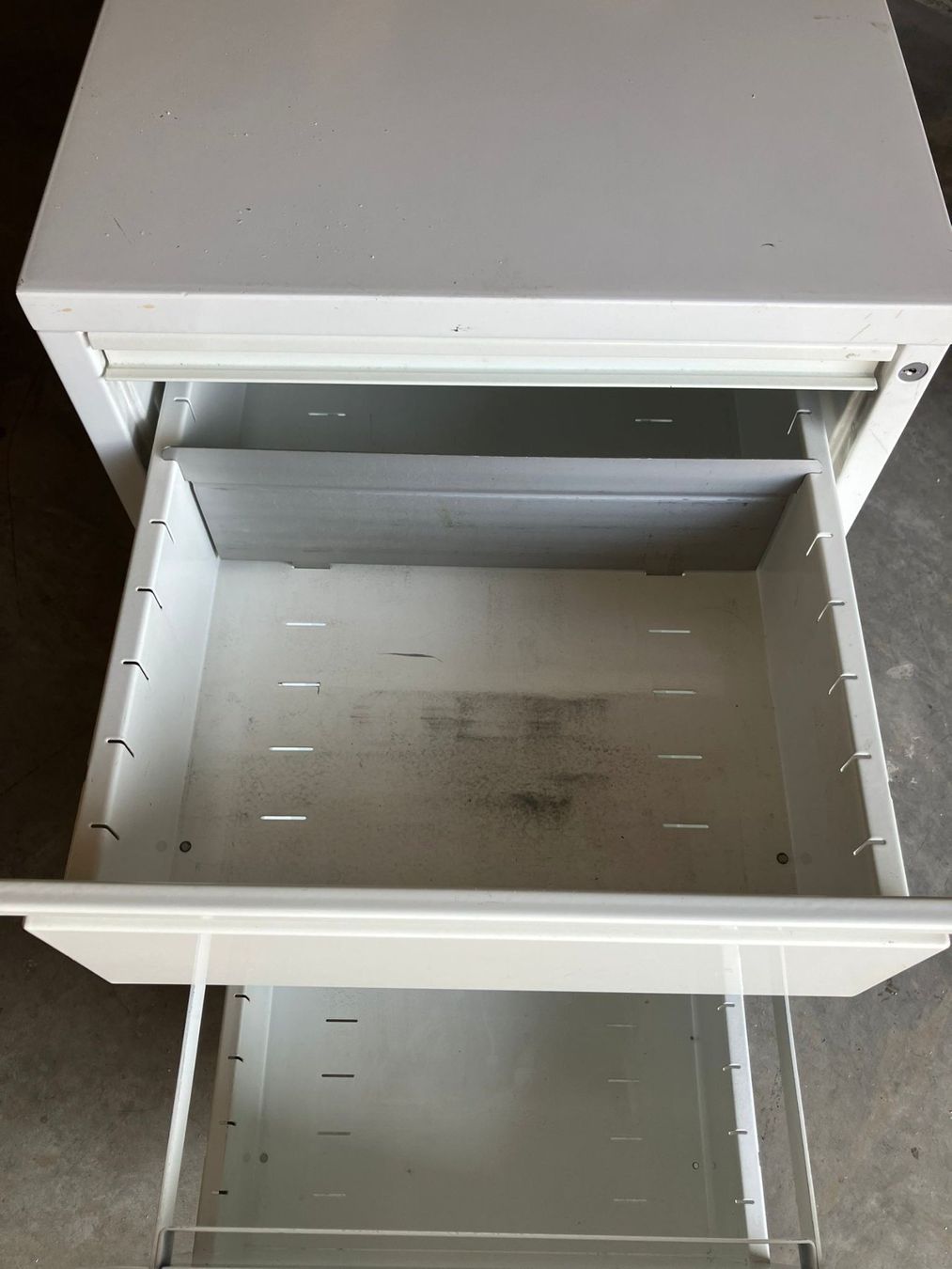Banconi: robuster Büro Rollcontainer – Usato da Neunkirch venduto da liquidationen_8152 5