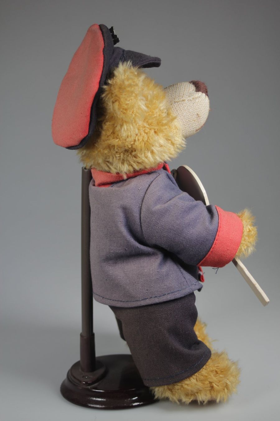 Giocattoli: Vintage Teddybär mit Laterne und Uniform – Usato da Basel venduto da IRMAundFRED 3