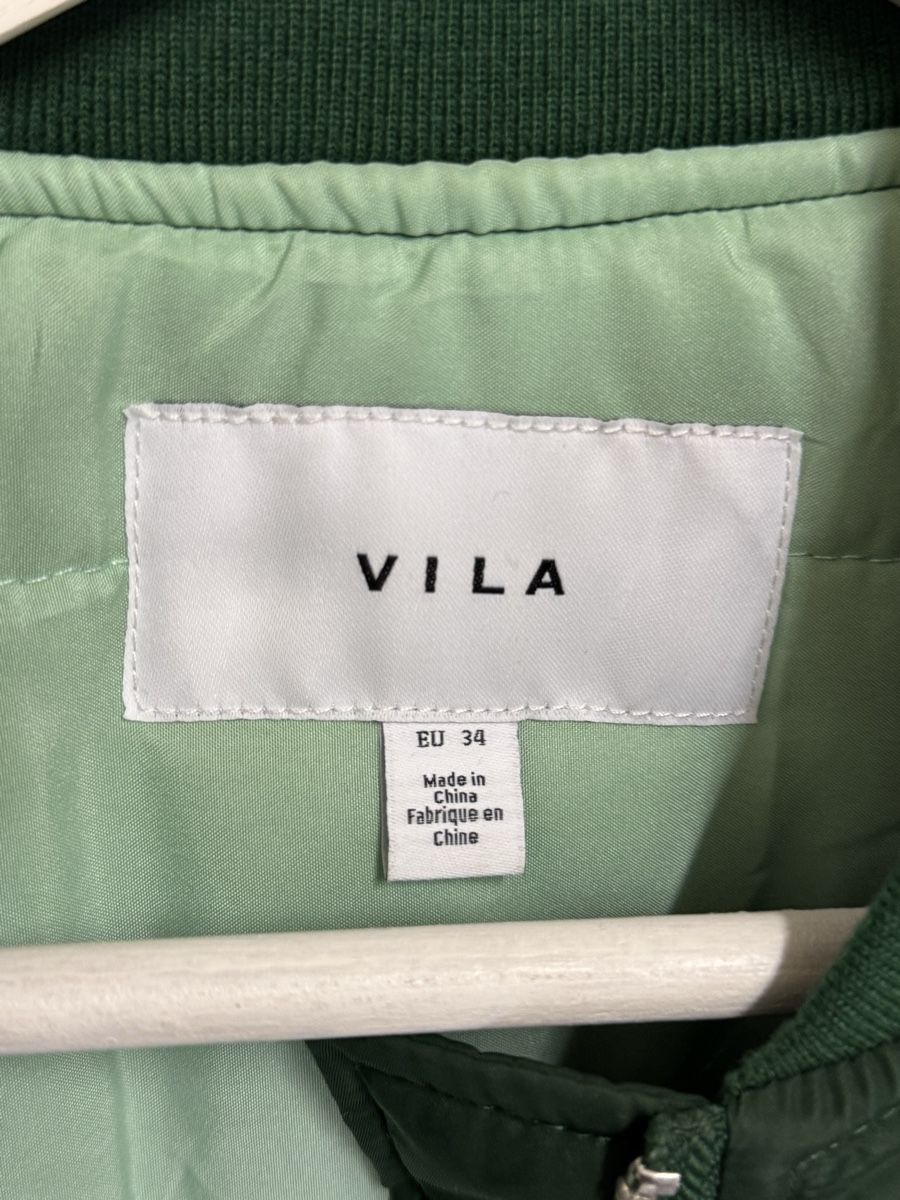 Giacche: ✨Stylische Bomber Jacke – Usato da zürich venduto da Bailey17 2