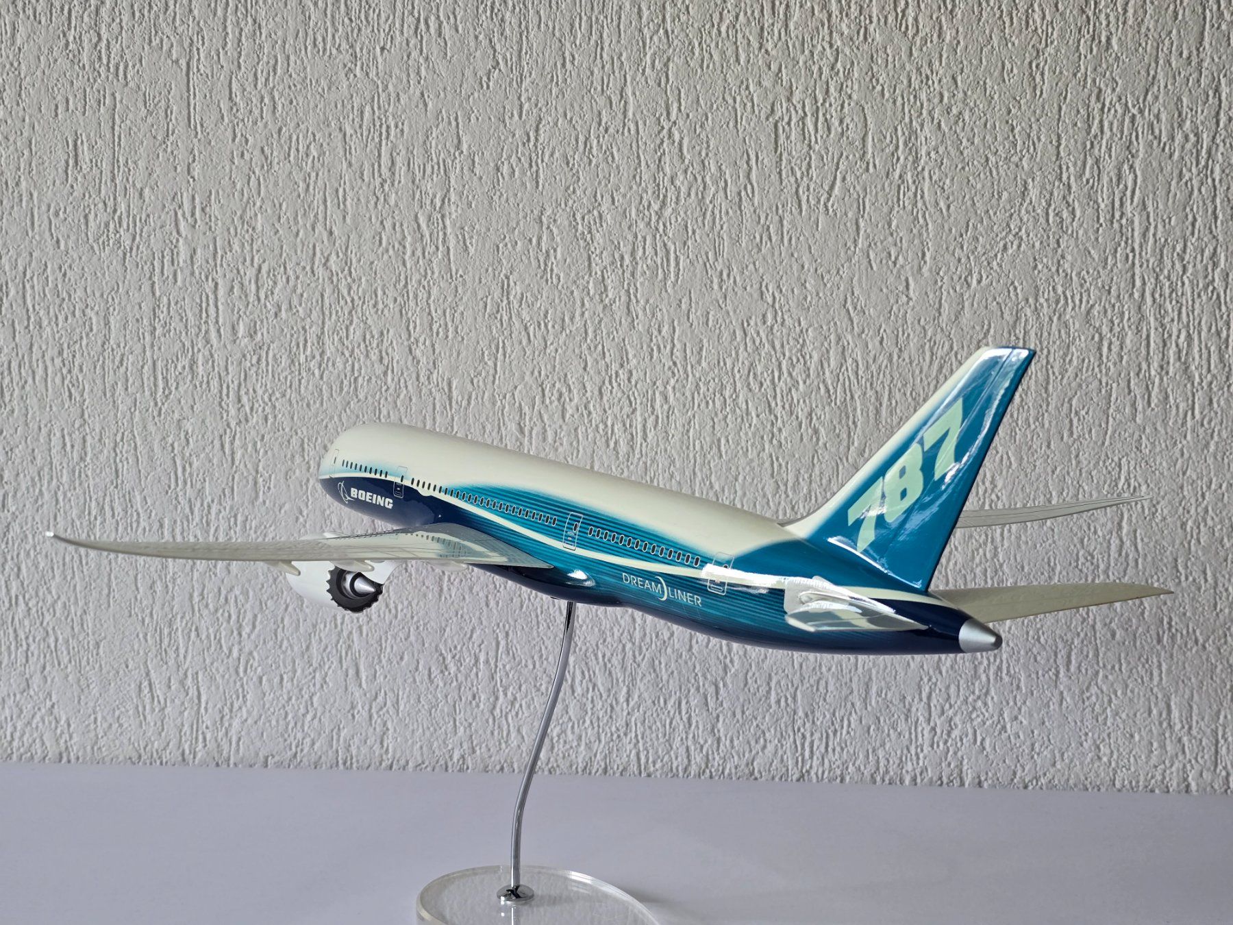 Kit di modellismo & Modellini statici: Daron, Sky Marks, usw. Boing B 787, Dreamliner, Werksfarben, – Usato da Kloten venduto da Nicola2 4