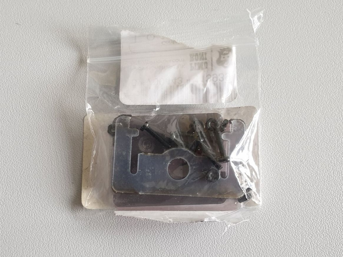 Supporti a parete: Raspberry Pi Kamera Mount – Nuovo e nell'imballaggio originale da Volketswil venduto da jul_hwb8