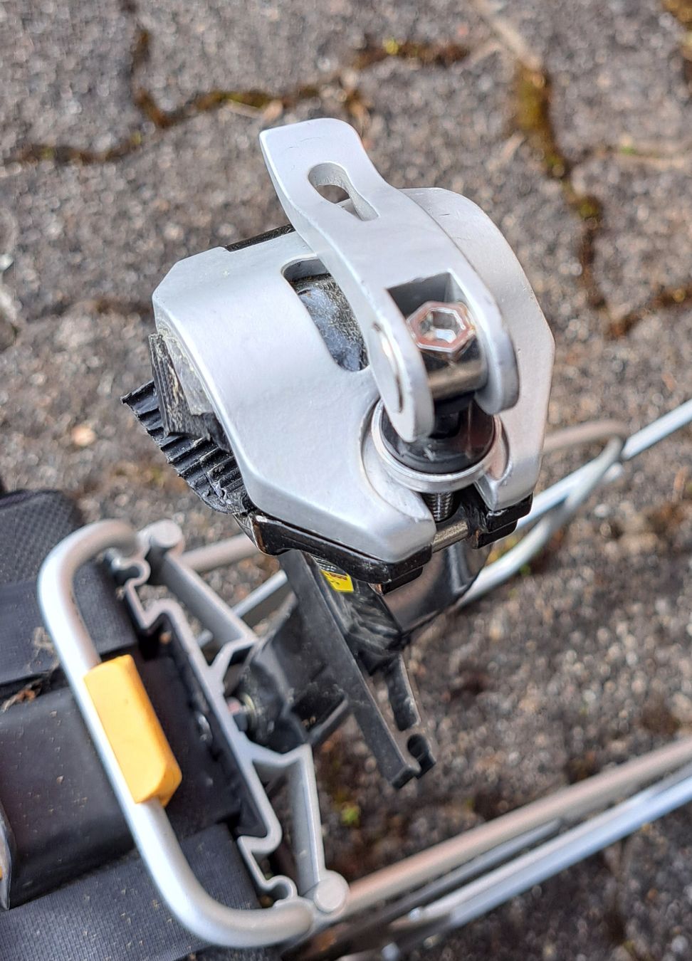 Pezzi di ricambio: Bike Träger mit Tasche – Usato da Bubendorf venduto da wpi_lv5y 3