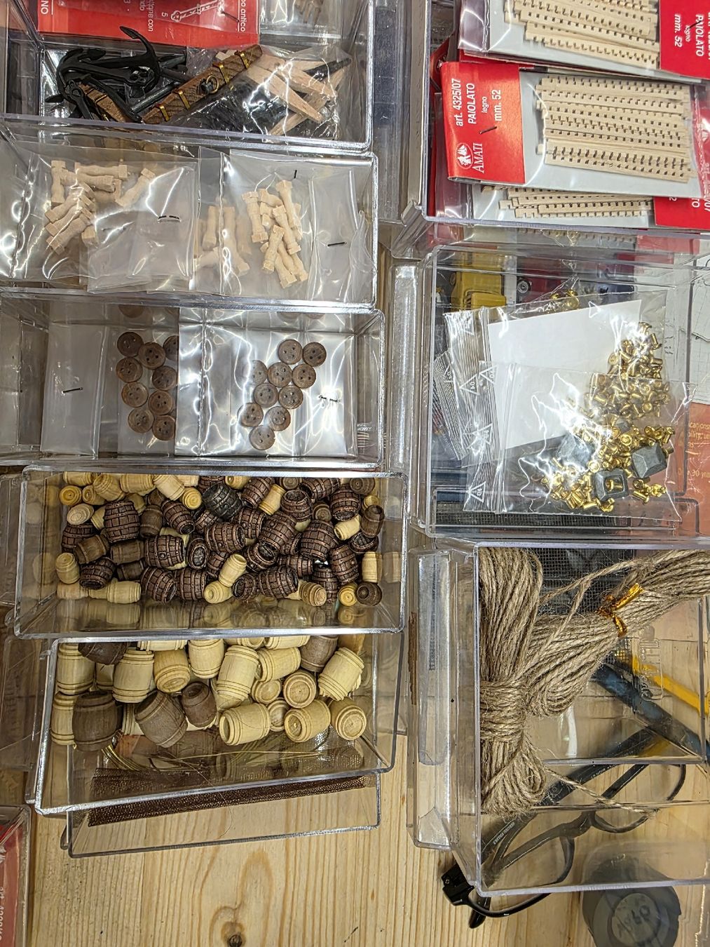 Kits de montage: Materiale per costruzioni modelli navali et similia – Neuf (Voir description) à Calpiogna par Nerowolf 5