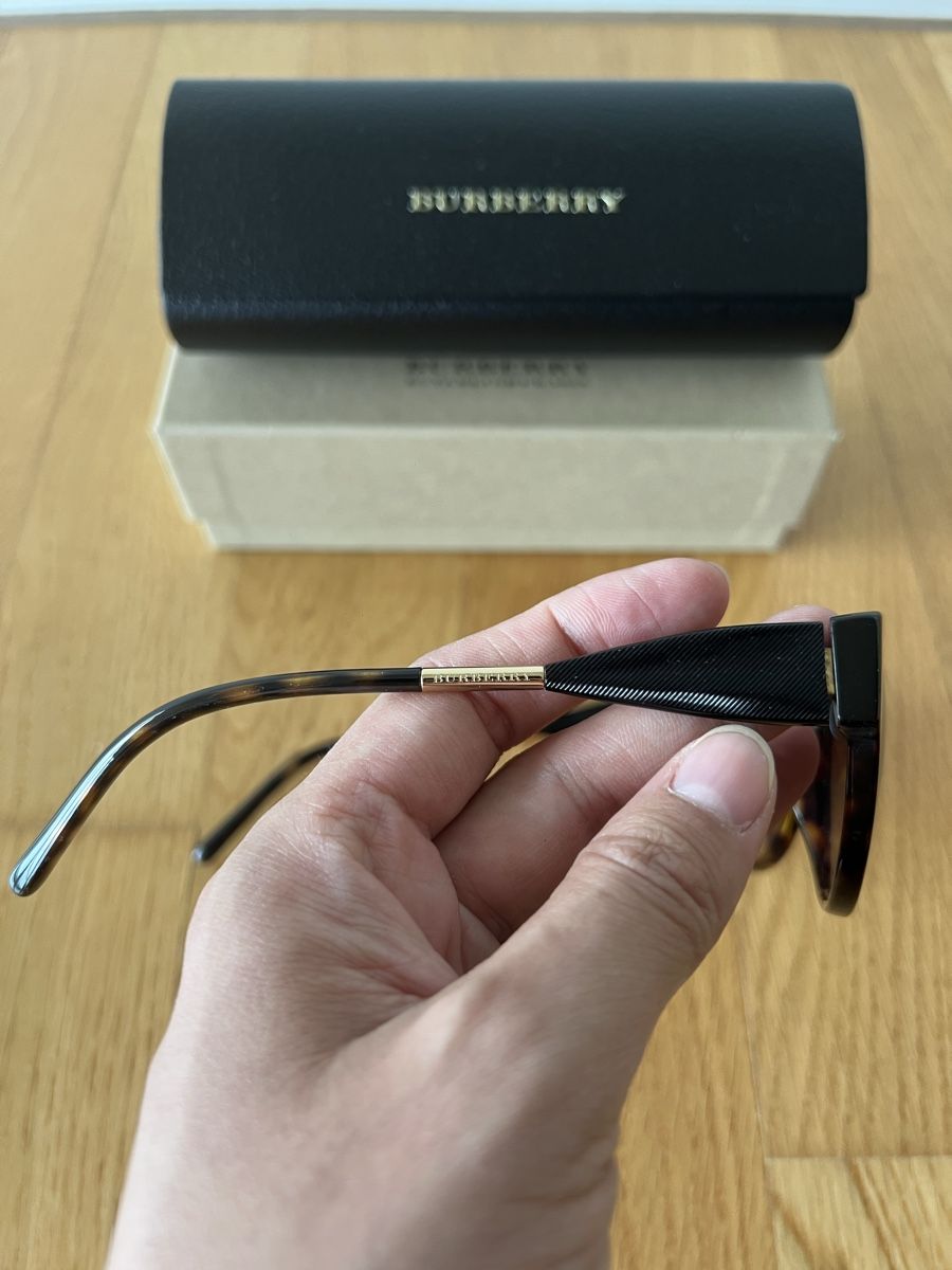 Burberry Occhiali & Lenti: Burberry Sonnenbrille – Usato da St.Gallen venduto da Shopaholic5 5