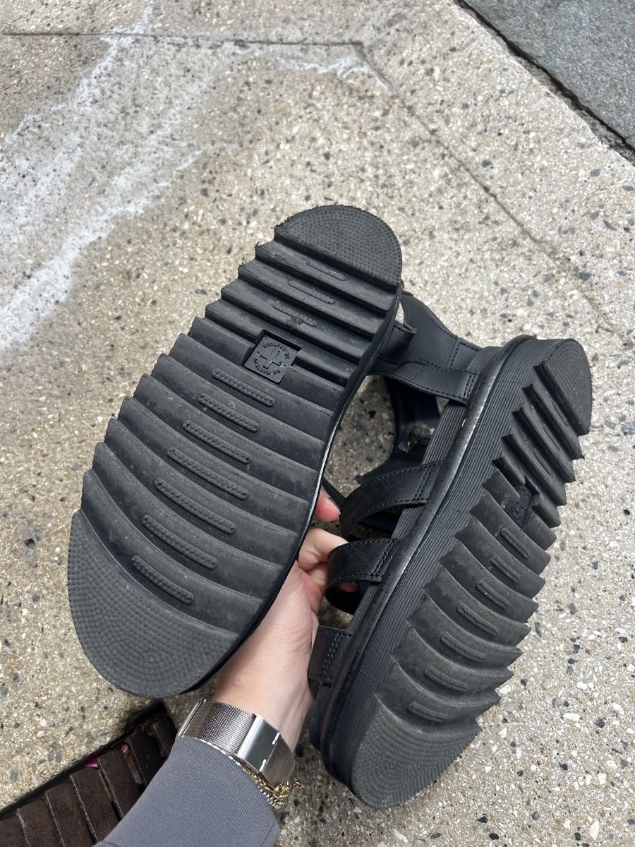 Dr. Martens Damenschuhe: Dr. Martens Blaire schwarz Grösse 39 – Gebraucht aus Näfels von nat_y6ms 2