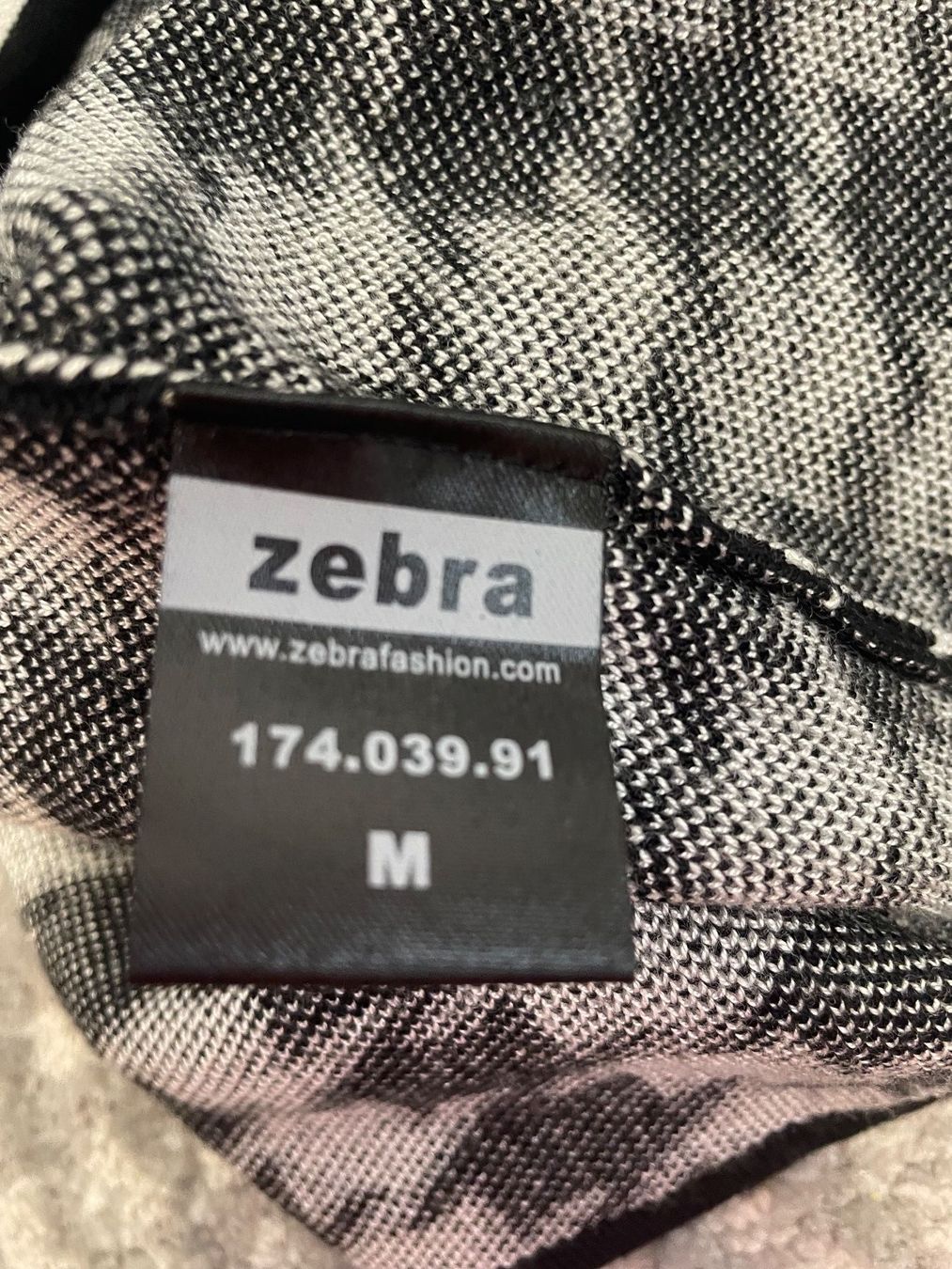 Zebra Gonne: Rock, Gr. M – Nuovo (secondo la descrizione) da Klingnau venduto da Tiara2023 1