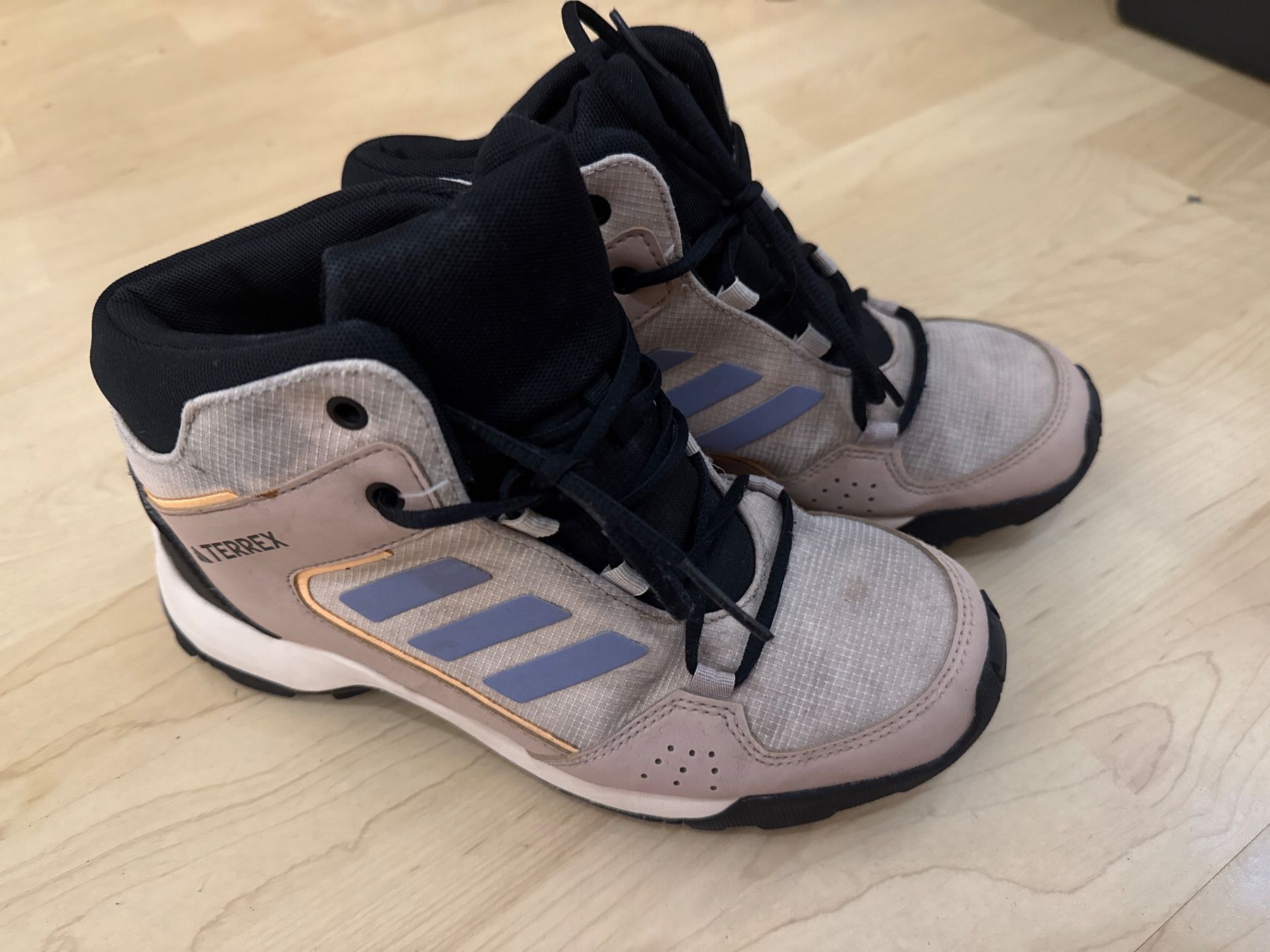Adidas Scarpe per ragazzi: Wanderschuhe Adidas Terrex Gr. 36 – Usato da Uster venduto da pas_ytj2