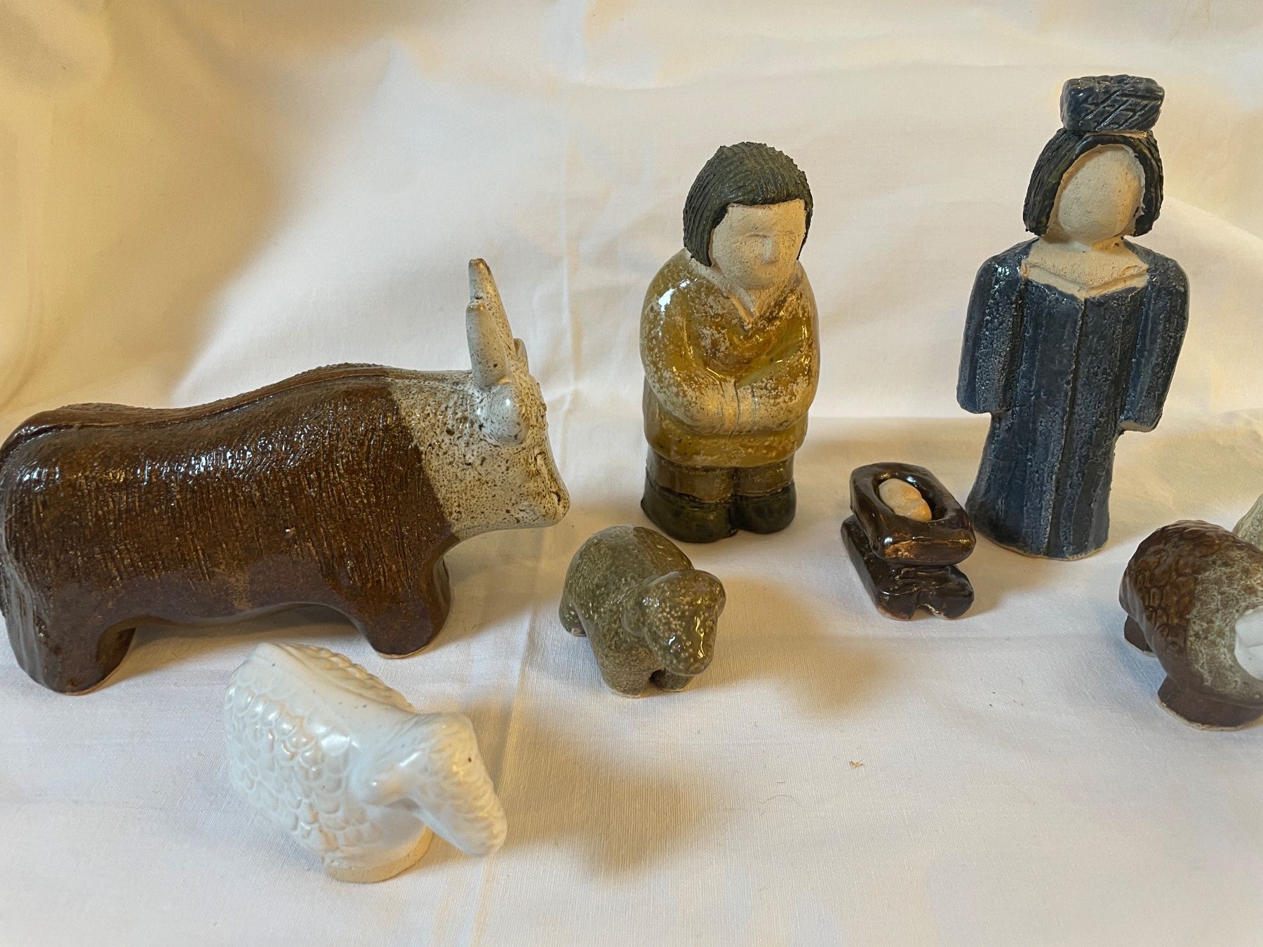 Statuette: Moderne Krippenfiguren aus Ton – Usato da Kleinlützel venduto da Schatzkiste_Laufen 4