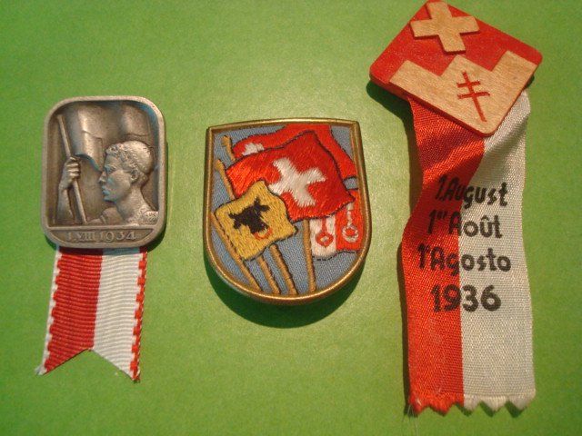 Placchette & Badge: Abzeichen 1. August 1934-1935-1936 – Usato da Riehen venduto da Baerewaegli
