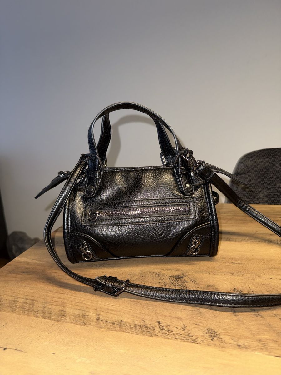 Sacs femmes: Handtasche schwarz – D'occasion à Subingen par lej_