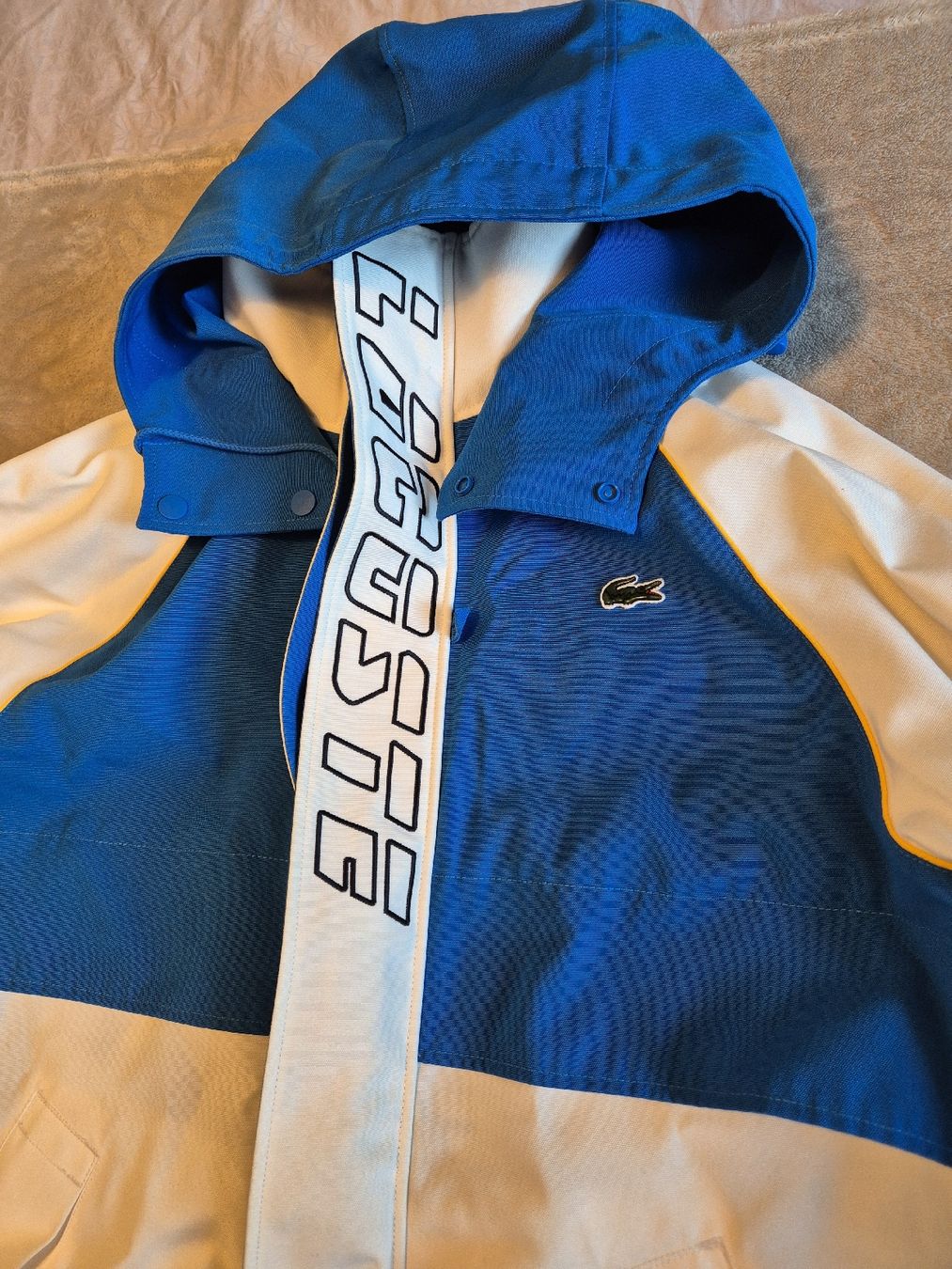 Lacoste Giacche: Lacoste veste d'hiver – Nuovo (secondo la descrizione) da Oron-la-Ville venduto da n_a_t_e_a_g 1