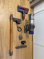 Dyson V10 cyclone absolute 