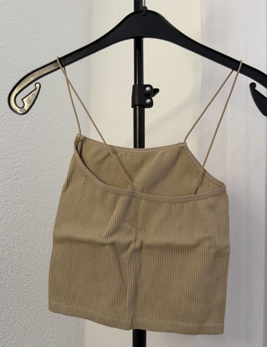 Tops: Beigefarbener Top – D'occasion à Rorschach par Tara234 1