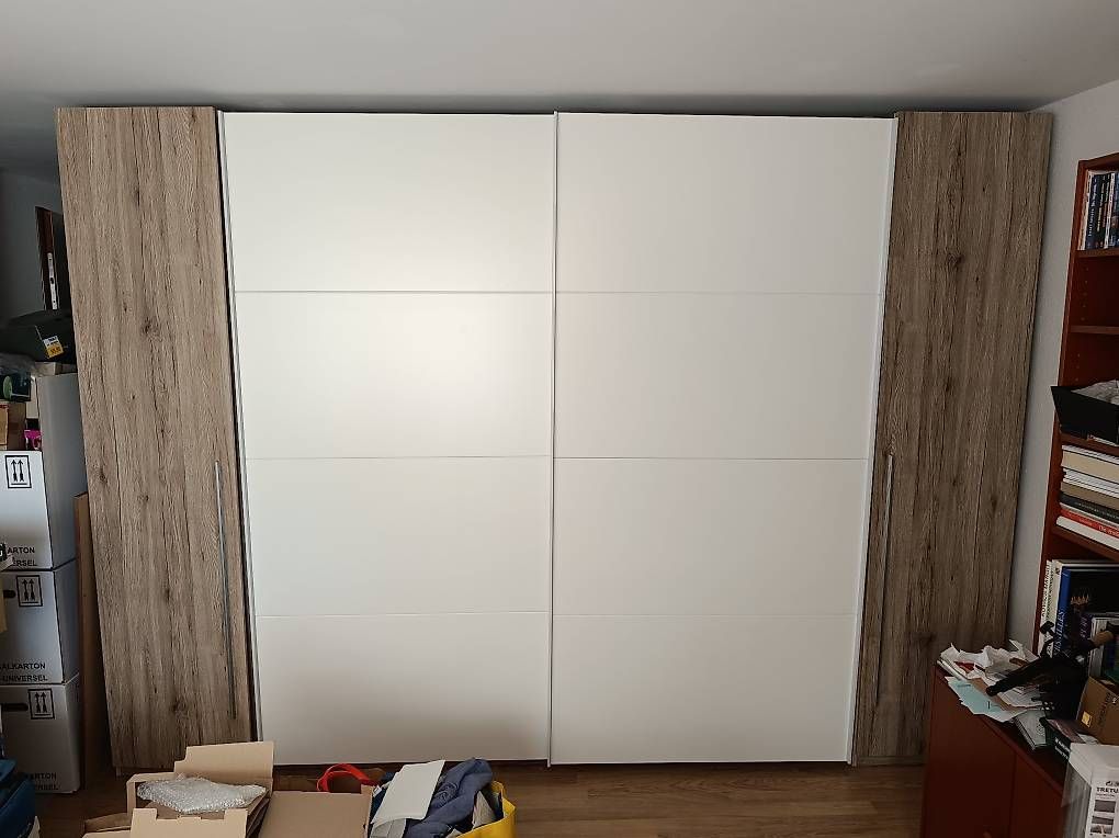 Armadi: Kleiderschrank – Usato da Rudolfstetten venduto da Fotorobi