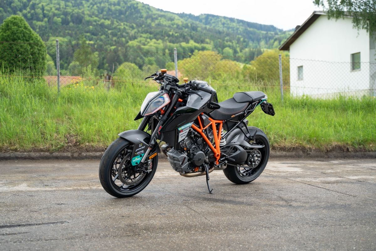 KTM Strada: KTM SuperDuke 1290r – Usato da Wattenwil venduto da die_6fz2