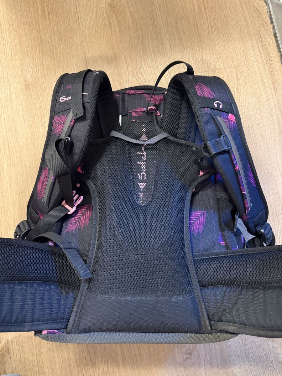 Satch Sacs & sacs à dos: Schulrucksack Satch Pack Mystic Nights – D'occasion à Ebmatingen par VeePF 2