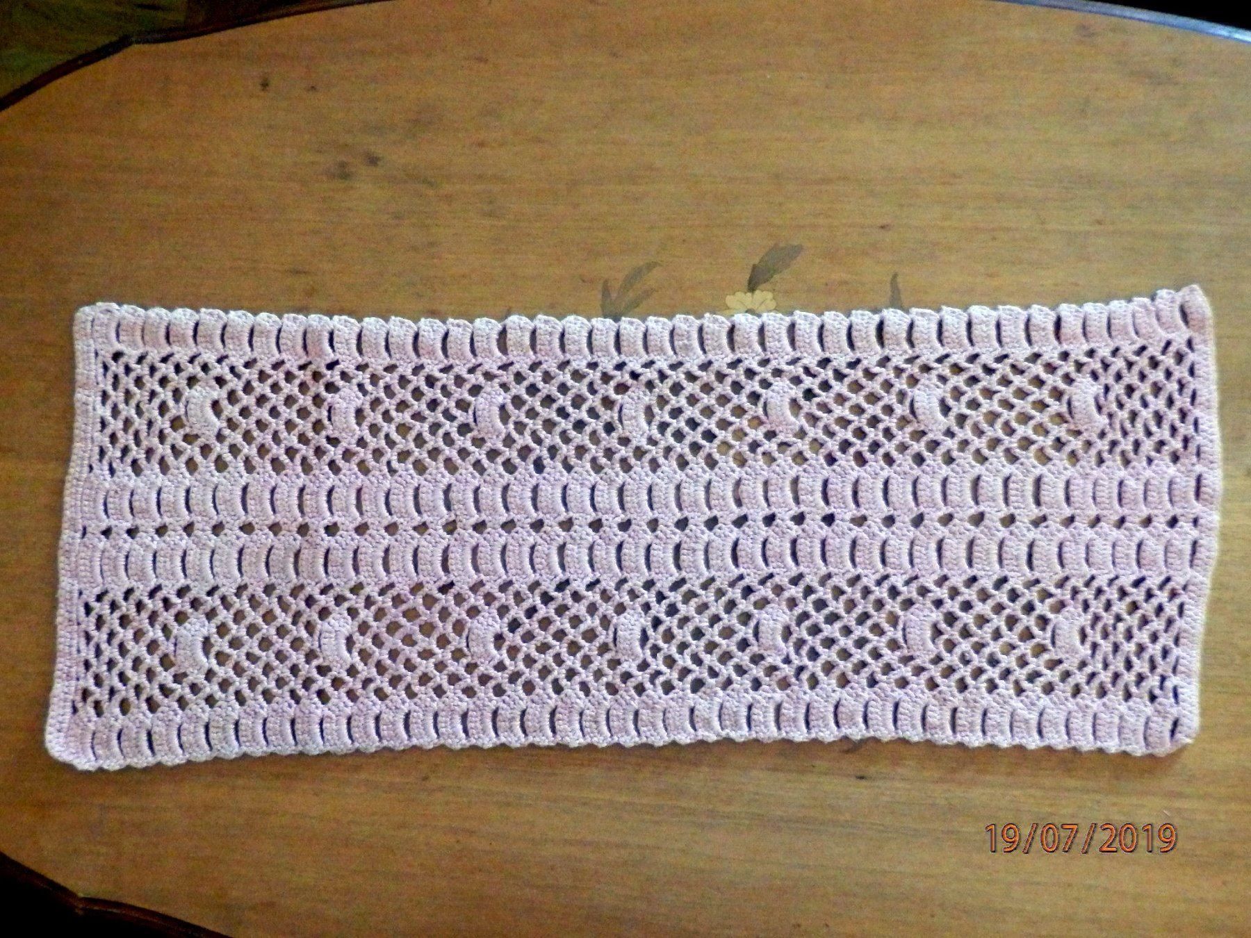 Untersetzer: 5 Deckchen, Tischläufer, Untersetzer, gehäkelt/gestrickt – Gebraucht aus Ueberstorf von dinbau 3