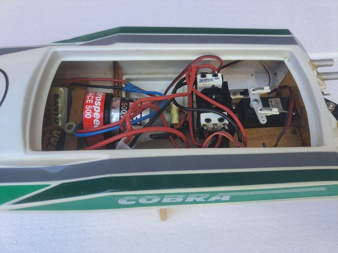 Graupner RC Kits de montage: Ferngesteuertes Motorboot Graupner Cobra – D'occasion à Aadorf par bruueb 3