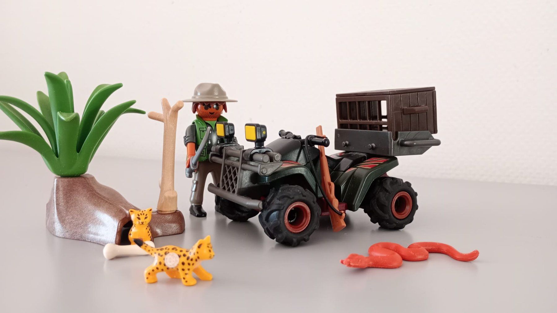 Playmobil Giocattoli: Playmobil Wilderer Quad – Usato da Stein AR venduto da bigjohn82