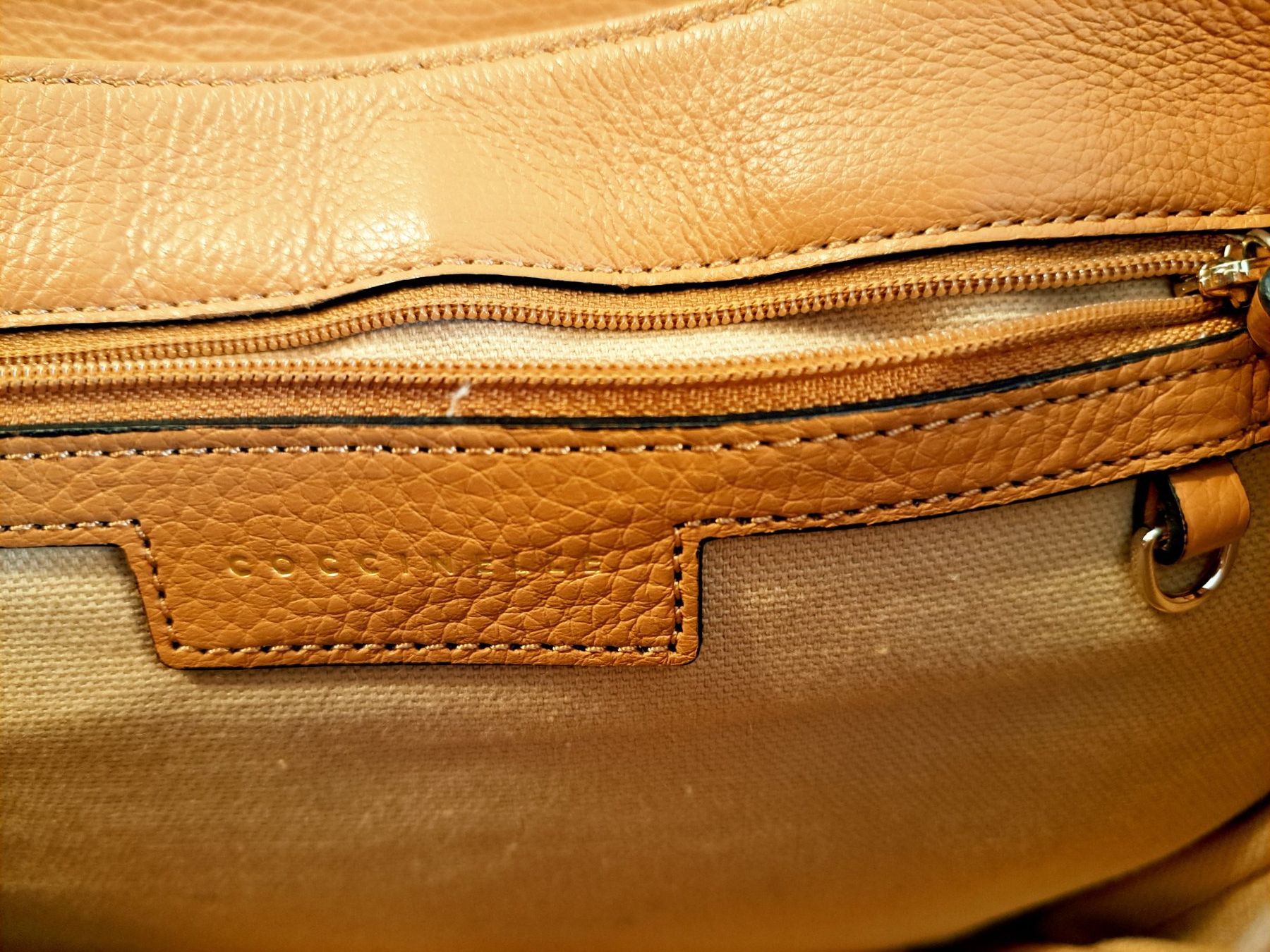 Coccinelle Borse da donna: COCCINELLE Schultertasche - Vintage – Usato da Winterthur venduto da Klaudi15 4