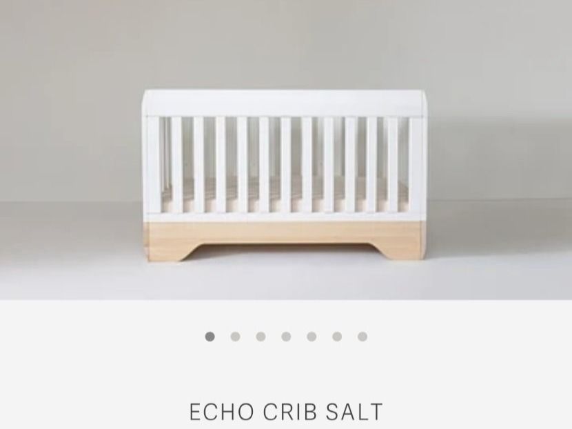 Letti: Lit bébé Echo Crib Kalon Studio en bois – Usato da Evilard venduto da viie