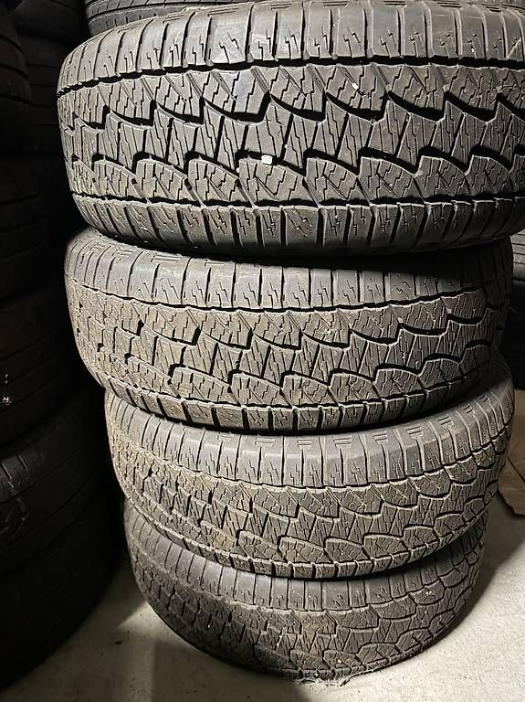 Altro in Scrittura & Disegno: Gomme invernali  – Usato da Bedano venduto da sim_66fd 1