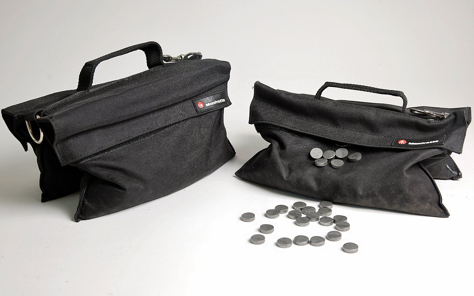Manfrotto Sonstiges Zubehör: Manfrotto Gewichtssäcke mit Blei – Gebraucht aus Davos Platz von Canada1995 1