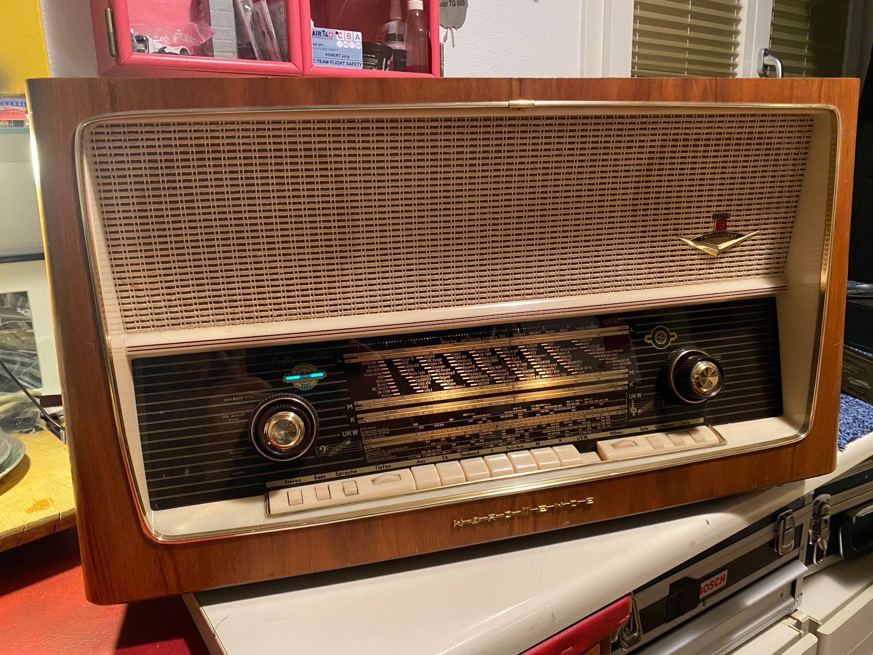Nordmende Radio: antiker Röhrenradio Nordmende – Usato da Volketswil venduto da Julbrem