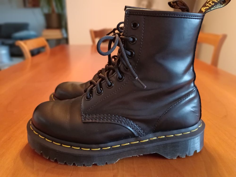 Dr. Martens Stiefel neuwertig 38 Kaufen auf Ricardo