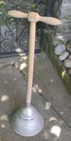Antiker Wäschestampfer Holzgriff Metall Glocke Handwerk
