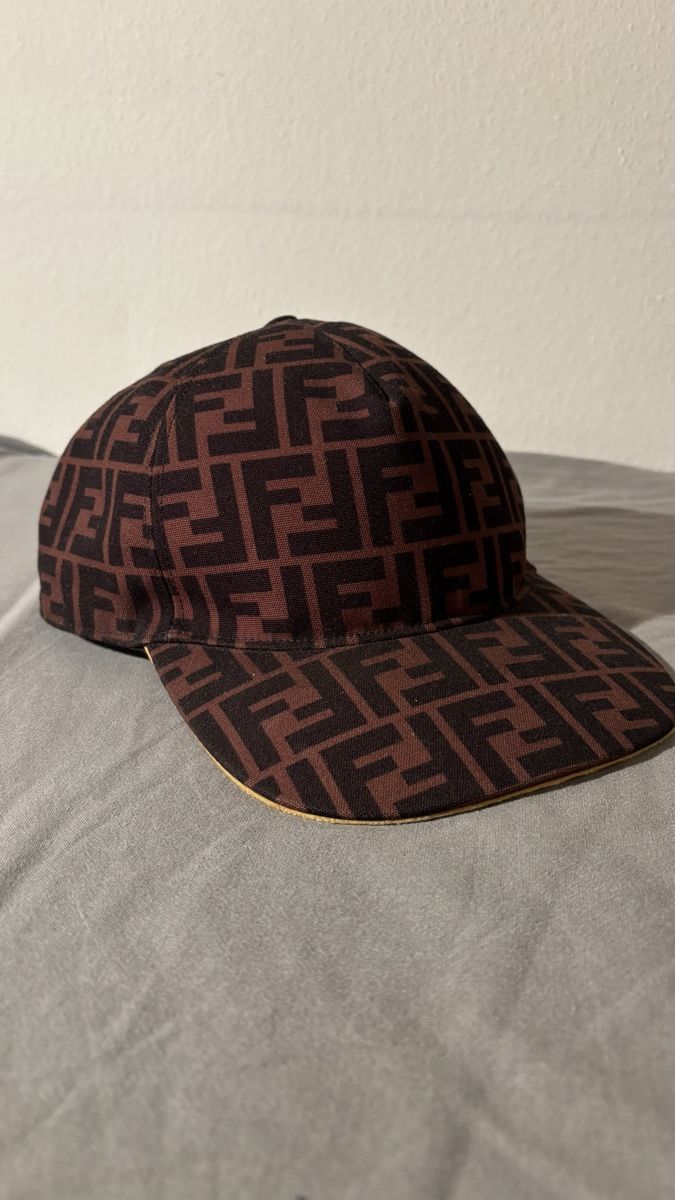 Fendi Copricapi, berretti & cappellini: Casquette Fendi – Usato da Genève venduto da Nathanwatchch