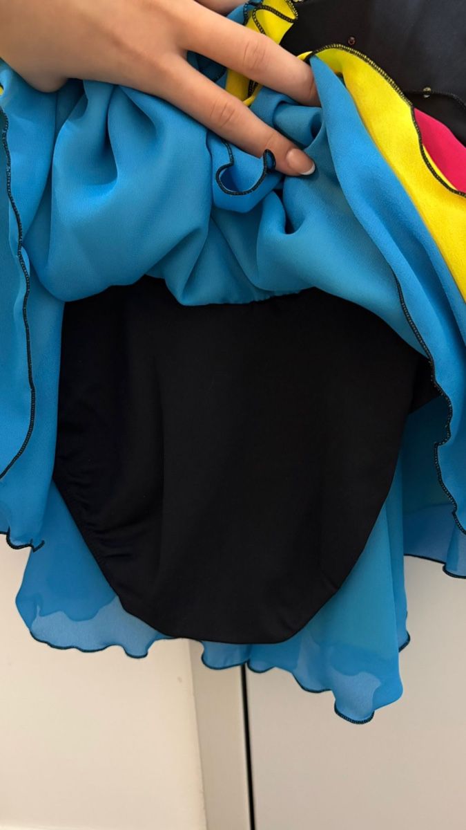 Vestiti & Gonne: Kürkleid Eiskunstlauf 12/14 Jahre – Nuovo (secondo la descrizione) da Wallisellen venduto da uptownfox 5
