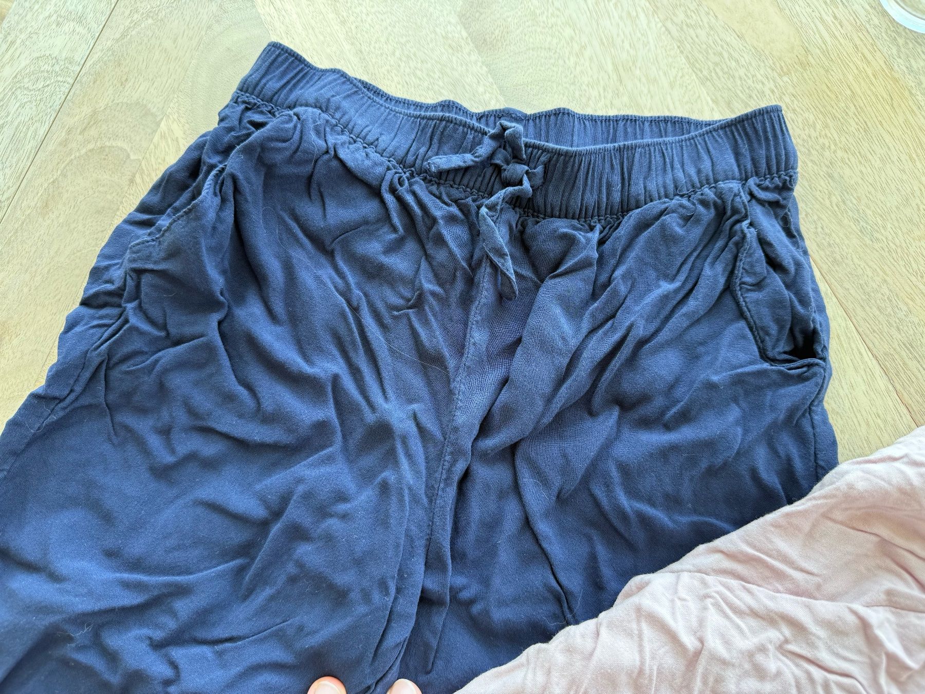 H&M Pantaloni: Joggpants Jogger 3er Pack, Gr. 134 – Usato da Eggenwil venduto da Lissi82 3