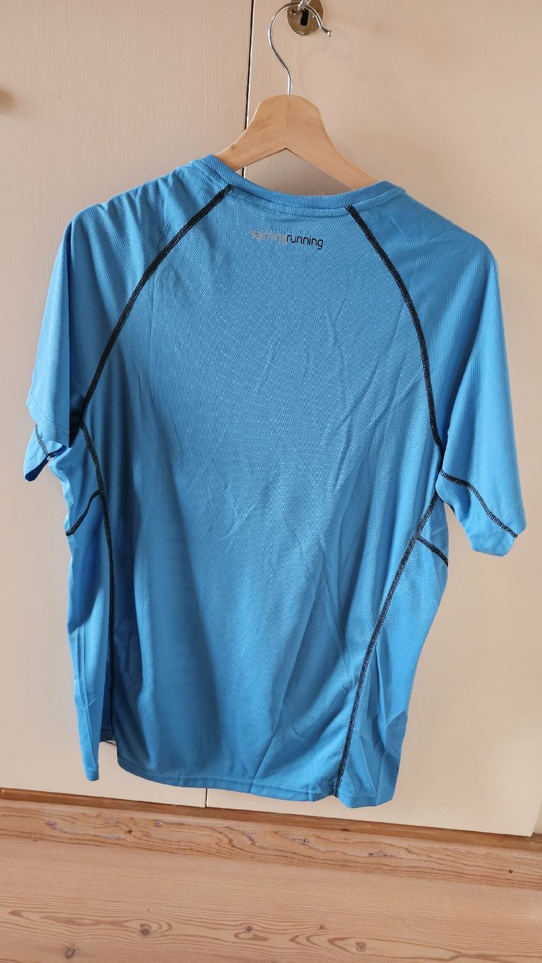 T-Shirts: Salming Sport-Shirt XL – Gebraucht aus Effretikon von FoFo182 1