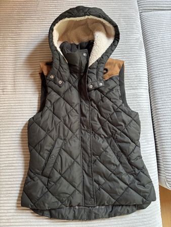 H&M Gilet mit abnehmbarer Kapuze, Gr. 38